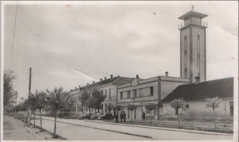 Ватрогасни торањ некад, извор: Туристичка организација општине Врбас Ватрогасни торањ некад, извор: Туристичка организација општине Врбас